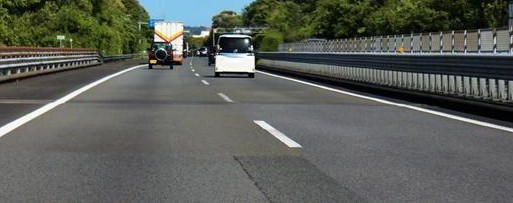 大学生が車を買うなら軽自動車がおすすめ!維持費やメリットを徹底解説